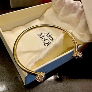 Alexander McQueen twin skull bangle